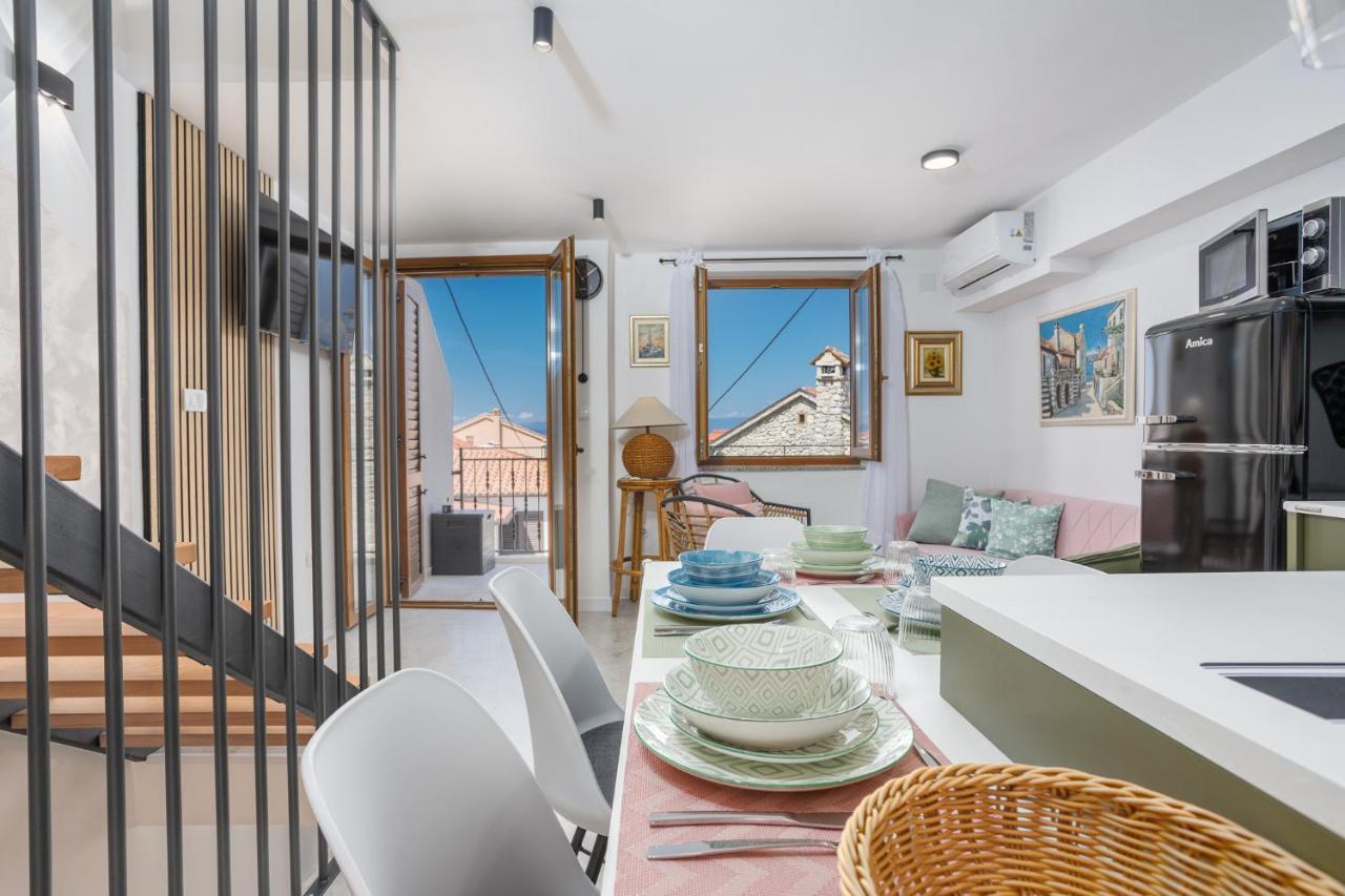 Apartmen Plus U Centru Blizu Plaze Нивице Экстерьер фото