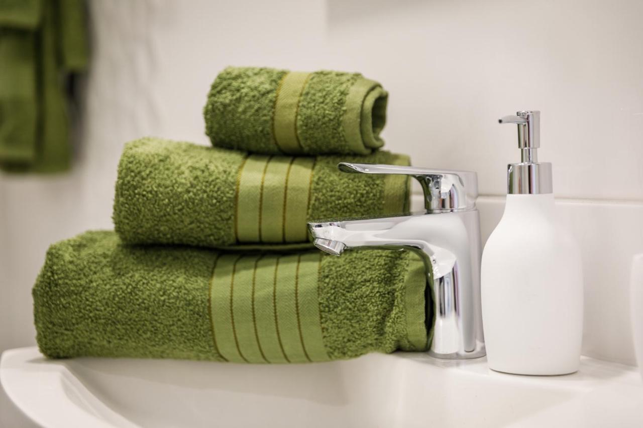 Apartmen Plus U Centru Blizu Plaze Нивице Экстерьер фото